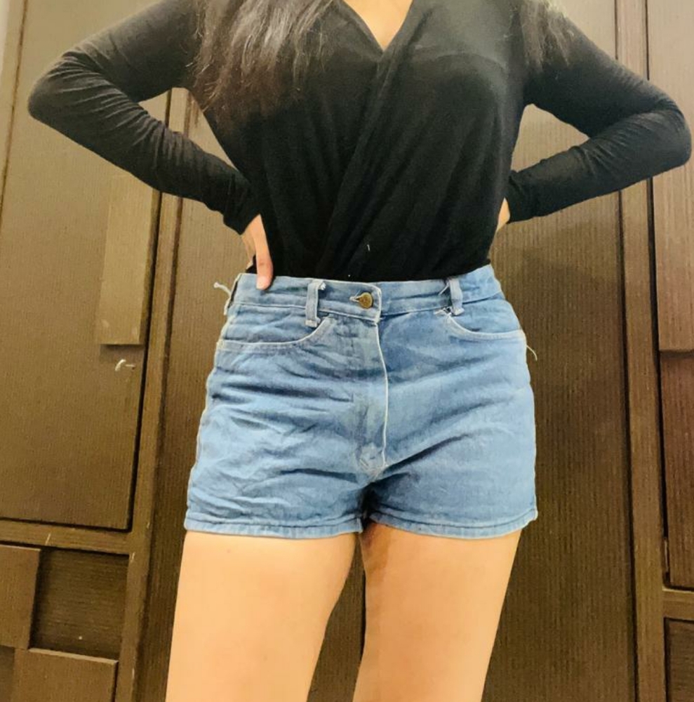 Blue denim shorts - Picture 3 of 5